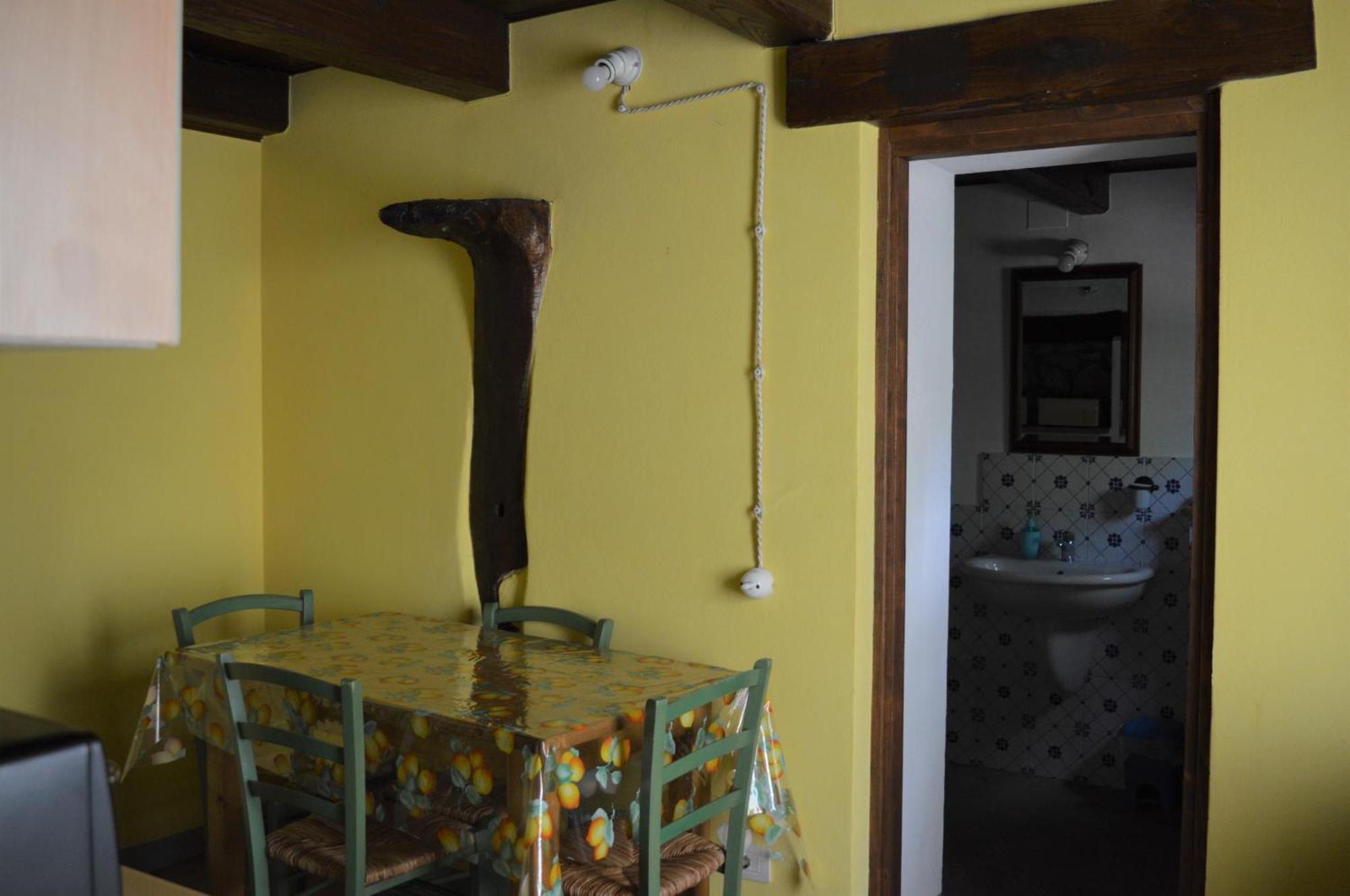 Agriturismo Vezzano К'юзі-делла-Верна Номер фото