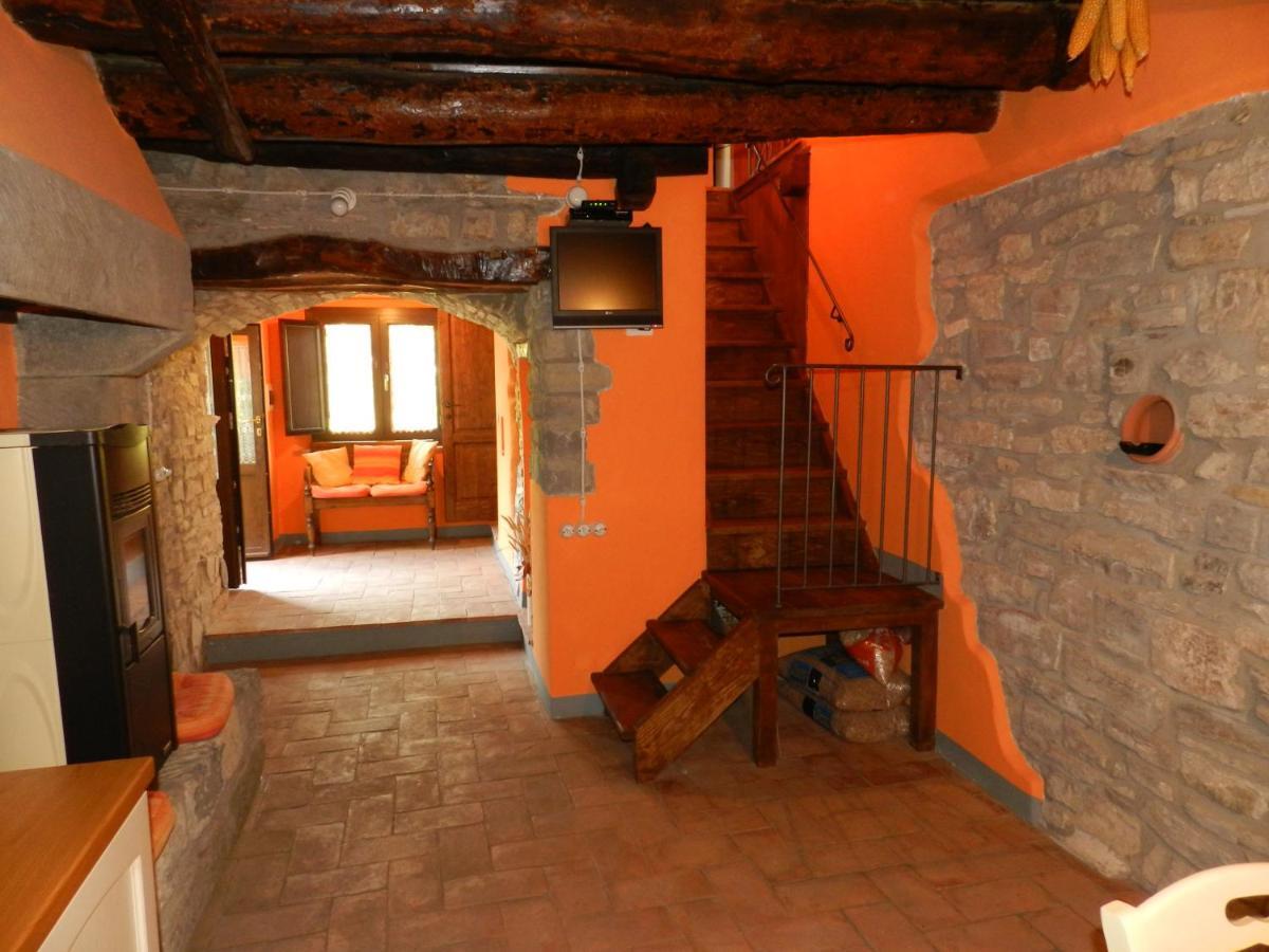 Agriturismo Vezzano К'юзі-делла-Верна Екстер'єр фото